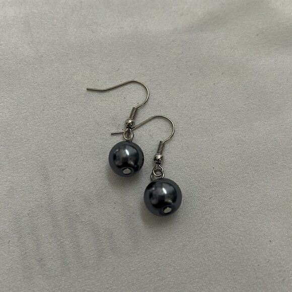 Pearls and Pava Crystals set - Picture 3 of 3